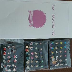 32 pack of earrings